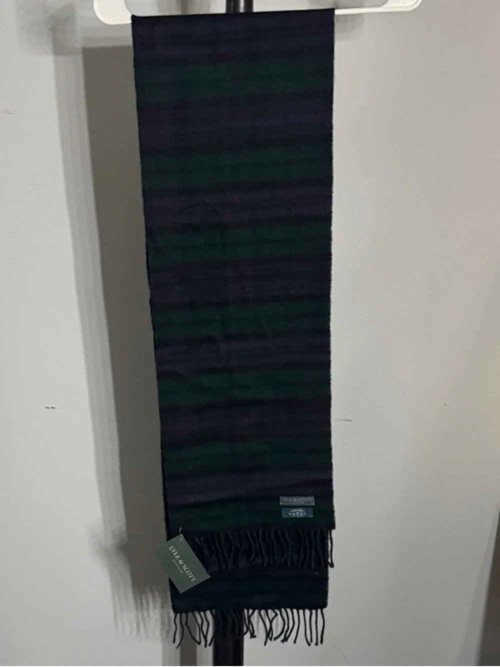 Wool-Blend Plaid Scarf in Dark Green 37.B